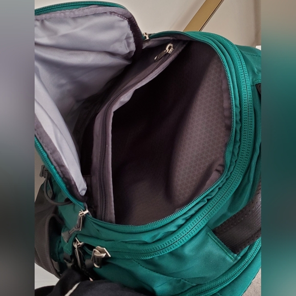 NWT THE NORTH FACE Borealis Backpack - Picture 6 of 7